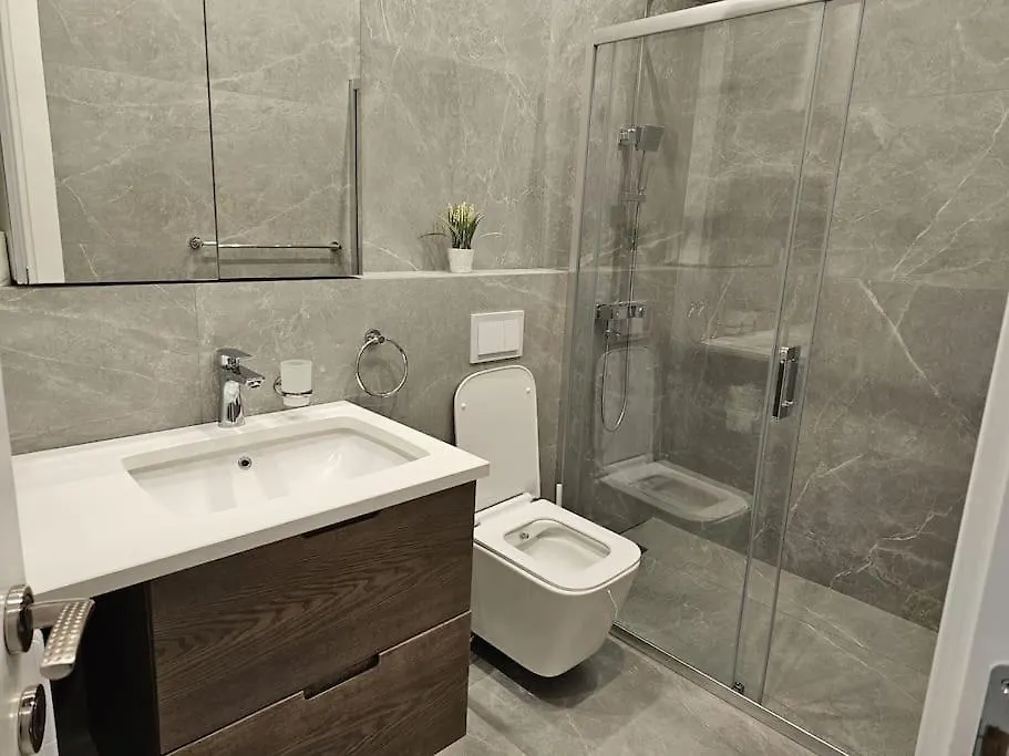 Deluxe Flat With Garden_Tirana Διαμέρισμα